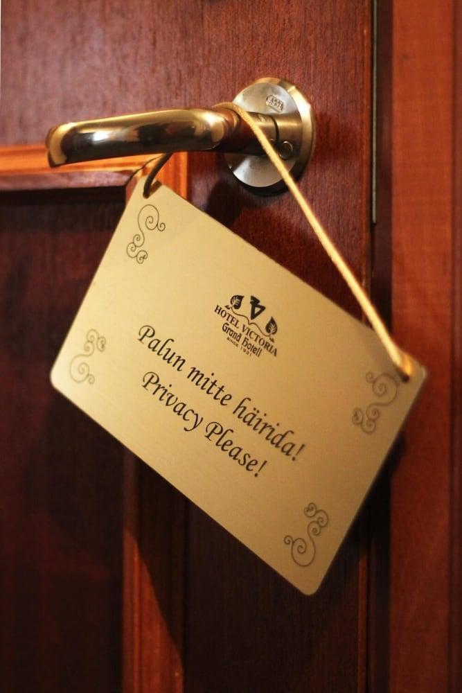 Hotel Victoria Пярну Екстер'єр фото